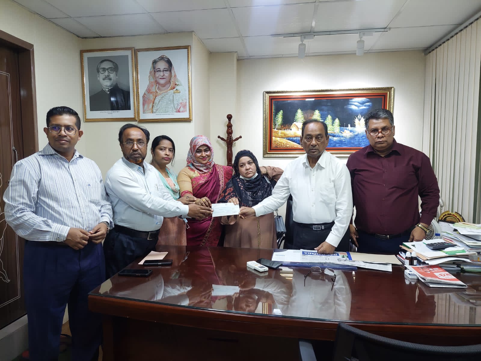 যমুনা লাইফ সাত কর্মদিবসে মৃত্যুদাবীর চেক হস্তান্তর করেছেন।