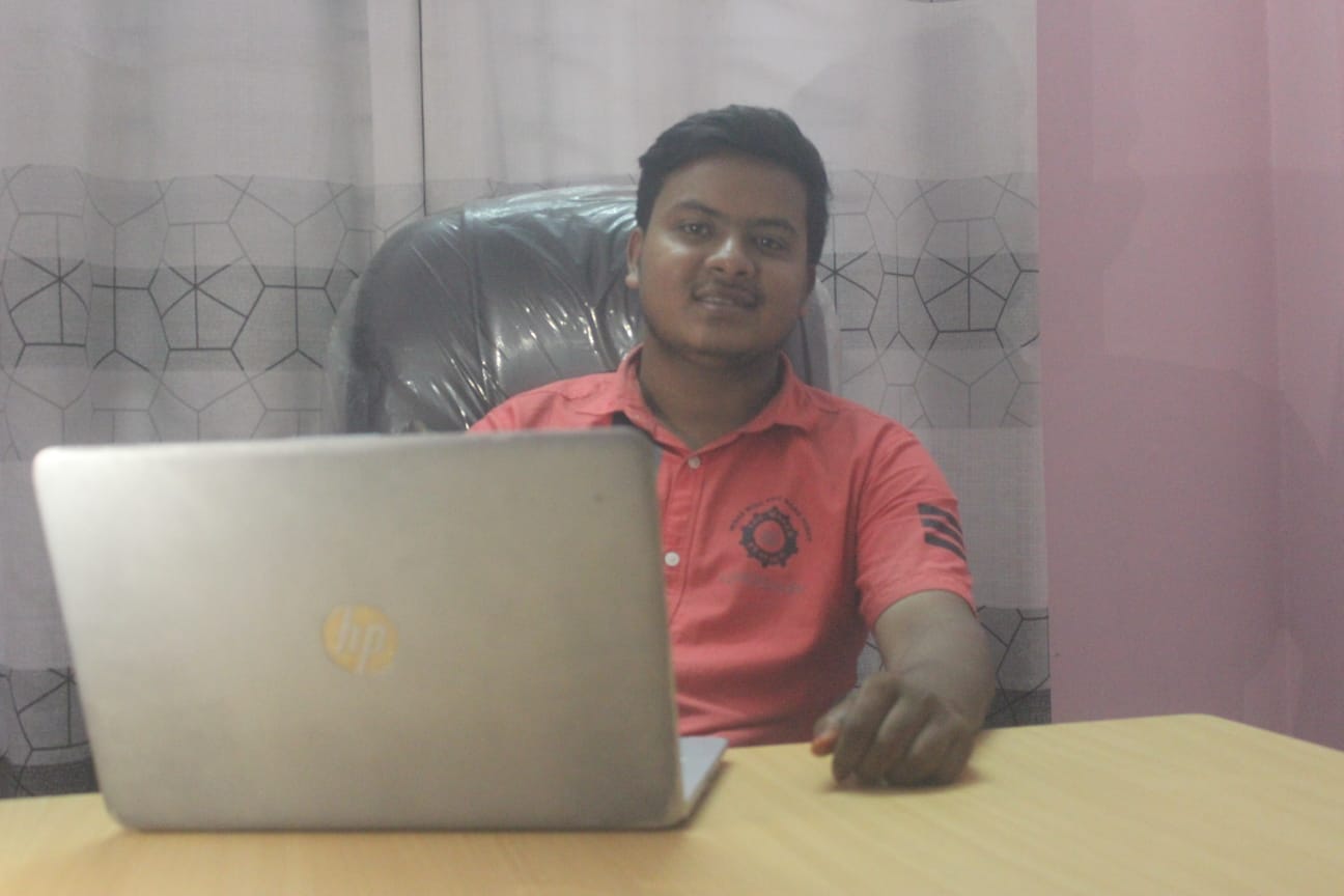 রংপুুরের জাহিদ হাসান আজ দেশের একজন সফল ফ্রিল্যান্সার।