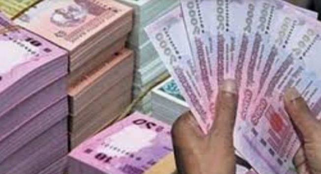 নয় হাজার গ্রাহকের শতকোটি টাকা আত্মসাৎ