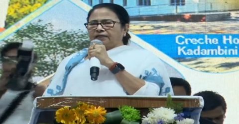 হয় টাকা দিন, না হলে বিদায় নিন: মোদিকে মমতা