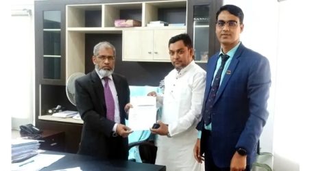 তিশা ফ্যাশনের অগ্নি বীমা দাবির চেক হস্তান্তর করল সেন্ট্রাল ইন্স্যুরেন্স