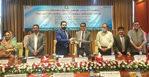 স্মার্ট বিনিয়োগ সেবা গ্রহণের জন্য প্রস্তুত হতে হবে ব্যবসায়ীদেরঃ বিডা চেয়ারম্যান লোকমান