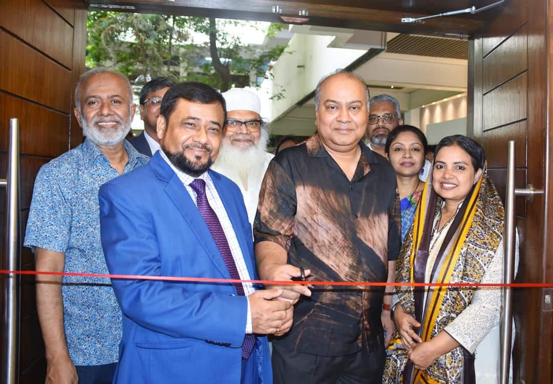 ন্যাশনাল লাইফের অর্থায়নে ঢাকা বিশ্ববিদ্যালয়ের সৌন্দর্যায়নকৃত গার্সল লাউঞ্জ ও প্রার্থনা কক্ষের শুভ উদ্বোধন