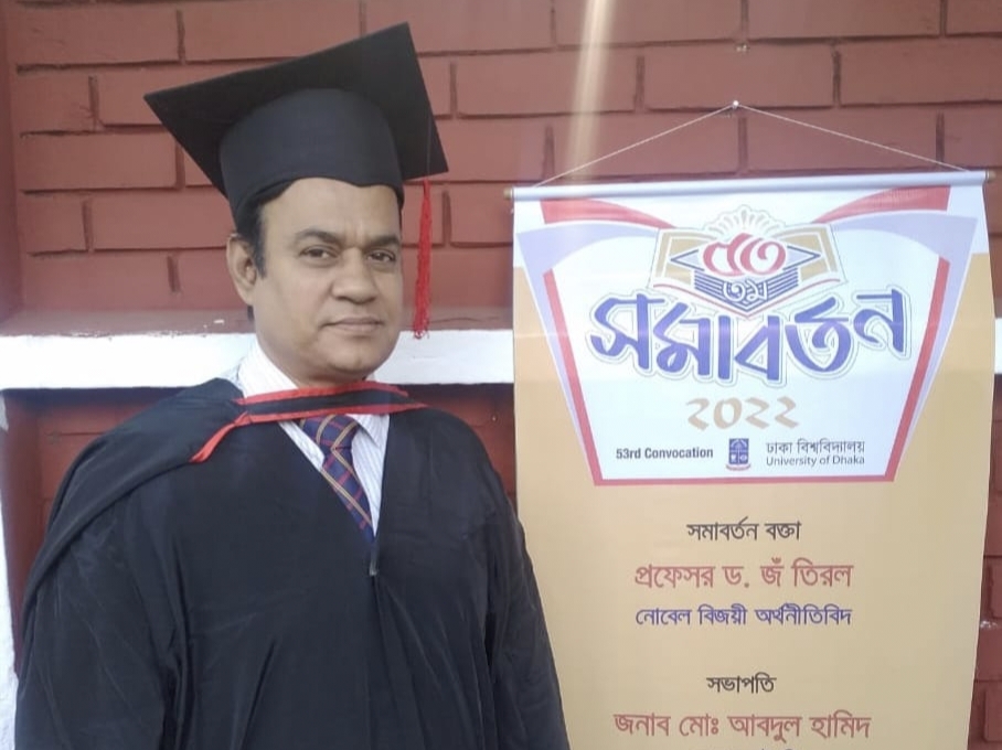 জাকির হোসেনের বীমা পেশায় ৩৪ বছরের অদম্য পথ চলা