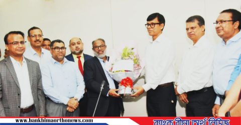 আইডিআরএ’র নবাগত চেয়ারম্যান ড. এম আসলাম আলমকে পপুলার লাইফের ফুলেল শুভেচ্ছা