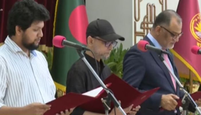 শপথ নিলেন আরও তিন উপদেষ্টা