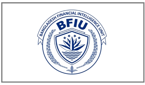 বাংলাদেশ ন্যাশনাল ইন্স্যুরেন্সের চেয়ারম্যান ও তার পরিবারের ব্যাংক হিসাব স্থগিত