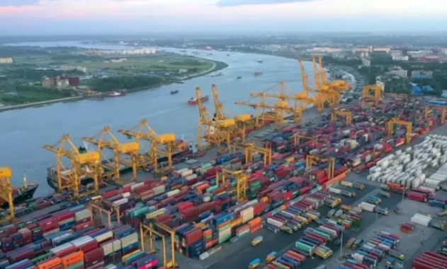 কেটেছে সংকট, নতুন রেকর্ড গড়তে যাচ্ছে চট্টগ্রাম বন্দর