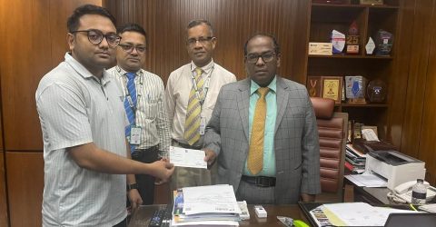 জেনিথ ইসলামী লাইফ’র মৃত্যুদাবীর চেক হস্তান্তর