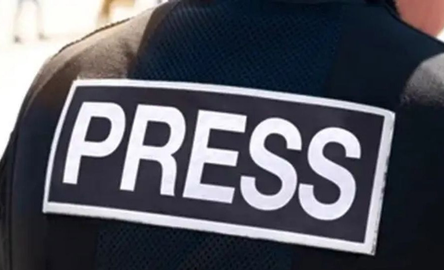 অনলাইনে নয়, সাংবাদিক কার্ড ম্যানুয়ালি ইস্যু করবে ইসি