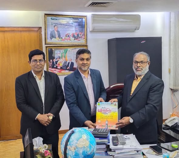 পপুলার লাইফ ইন্স্যুরেন্স পিএলসি’র সিইও’র সঙ্গে সৌজন্য সাক্ষাৎ:বীমা শিল্পের উন্নয়ন ও গণমাধ্যমের ভূমিকা নিয়ে আলোচনা