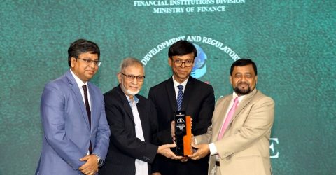 আইডিআরএ ইন্স্যুরেন্স এক্সিলেন্স অ্যাওয়ার্ড অর্জন করল ন্যাশনাল লাইফ