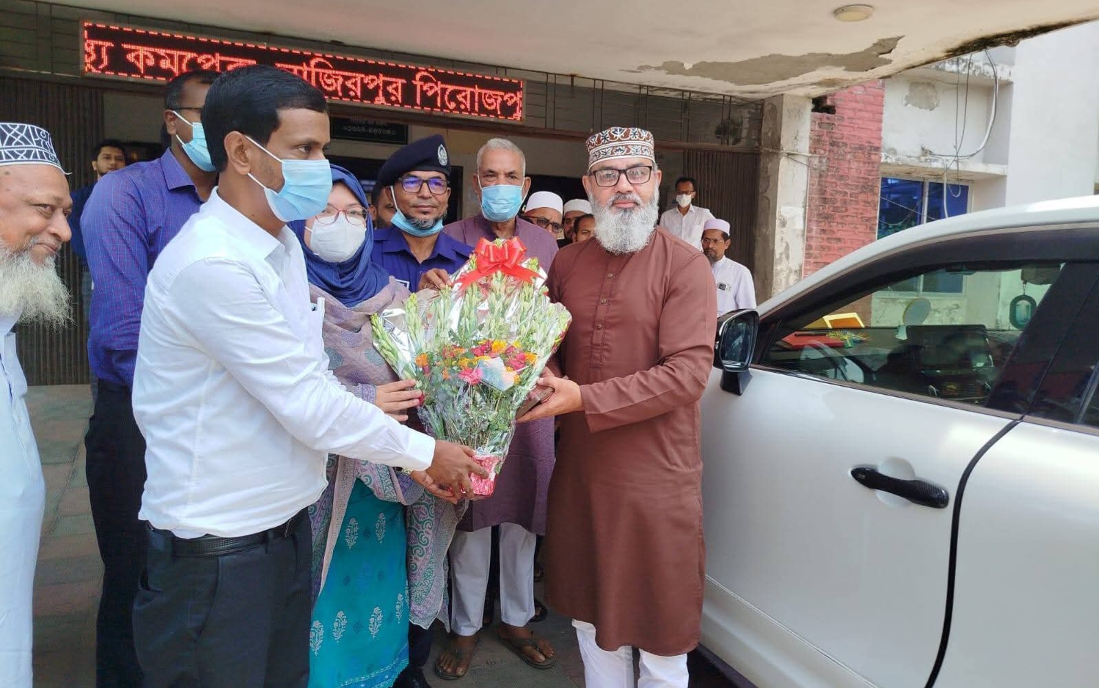 নাজিরপুর উপজেলা হাসপাতাল পরিদর্শনে এমপি মাসুদ সাঈদী: স্বাস্থ্যসেবার মানোন্নয়নে দিলেন প্রয়োজনীয় দিকনির্দেশনা