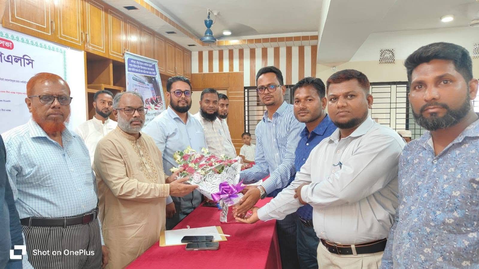চরফ্যাশনে পপুলার লাইফ এর বীমা দাবির চেক হস্তান্তর ও ব্যবসা উন্নয়ন সভা অনুষ্ঠিত