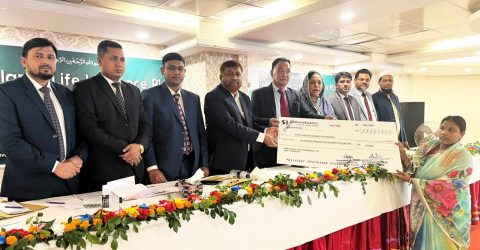 এনআরবি ইসলামিক লাইফ এর রিজিওনাল কনফারেন্স-২০২৬ অনুষ্ঠিত, মৃত্যু দাবির চেক হস্তান্তর