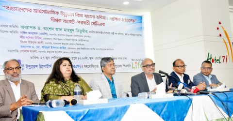 নিয়ন্ত্রক সংস্থার দুর্বলতায় বীমা খাতে আস্থার সংকট: অর্থ উপদেষ্টা তিতুমীর