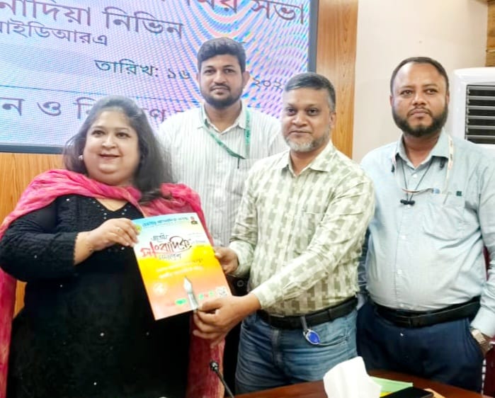 বীমায় বন্দী মানুষের টাকা-স্থায়ী সমাধানই সময়ের দাবি