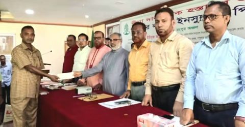 রংপুরে পপুলার লাইফের বীমা দাবি চেক হস্তান্তর ও ব্যবসা উন্নয়ন সভা অনুষ্ঠিত 