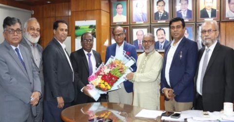 সংসদের স্থায়ী কমিটির সভাপতি নির্বাচিত হওয়ায় বিআইএ’র প্রেসিডেন্টকে বিআইএফ’র ফুলেল শুভেচ্ছা