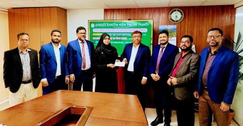 ৬০ হাজার টাকার প্রিমিয়ামে ৫ লাখ ৫১ হাজার টাকার বীমা দাবি পরিশোধ এনআরবি ইসলামিক লাইফের