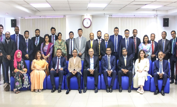 অর্থপাচার ও সন্ত্রাসে অর্থায়ন প্রতিরোধে সাউথইস্ট ব্যাংকের প্রশিক্ষণ